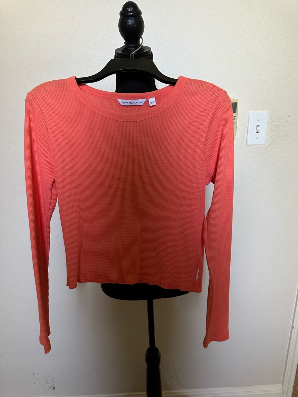 Calvin Klein Jeans Women's Coral Long-Sleeve Thermal Top. Size Medium. NWOT.